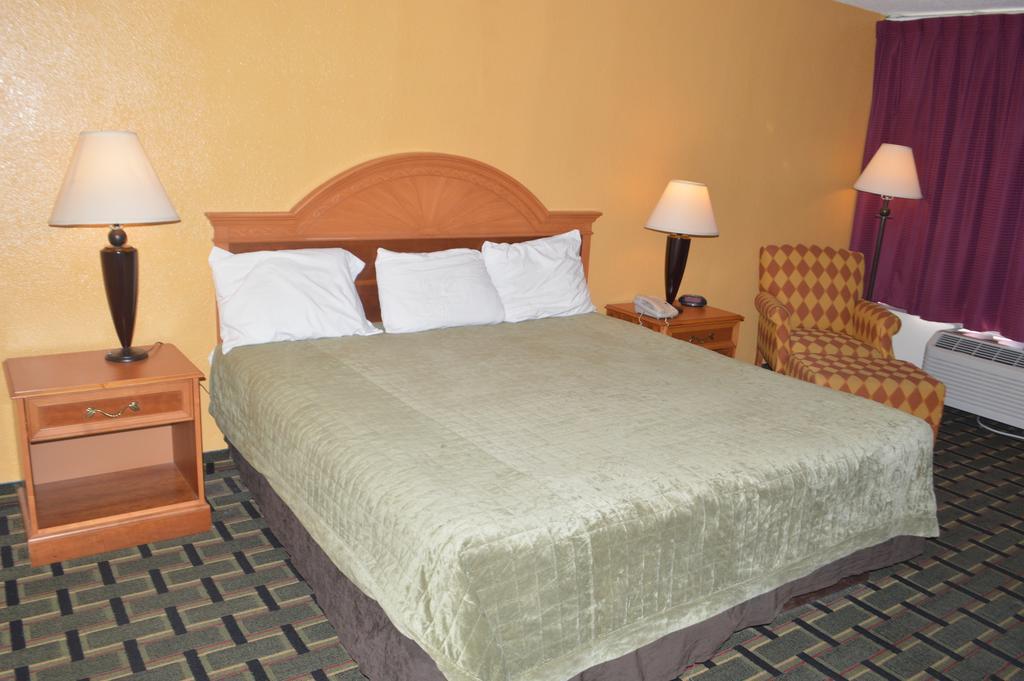 Rodeway Inn Denmark-Jackson Rom bilde
