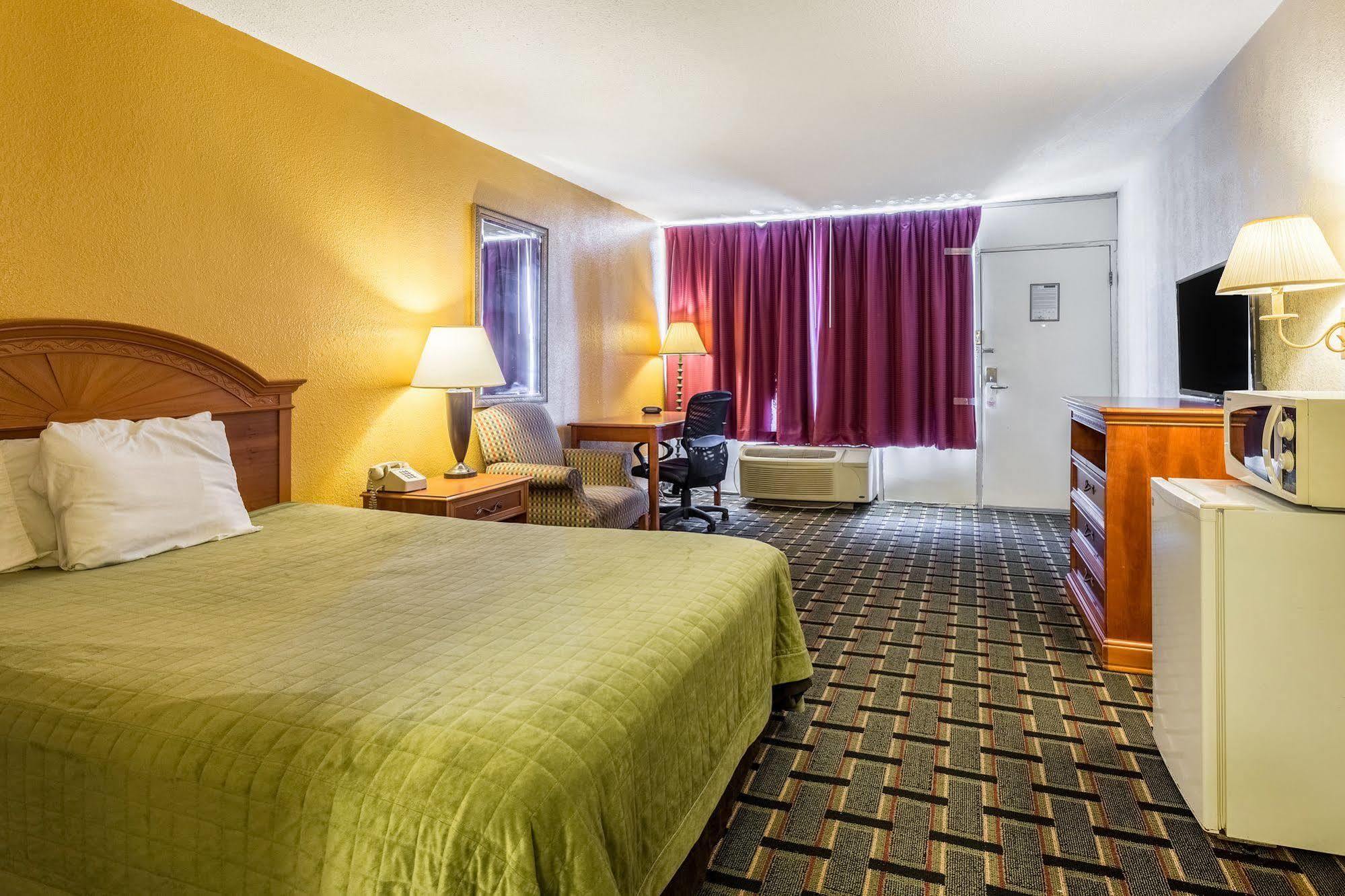 Rodeway Inn Denmark-Jackson Eksteriør bilde